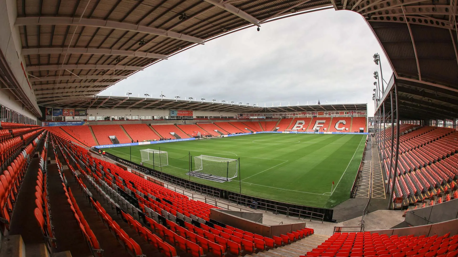 blackpool-bloomfield-road
